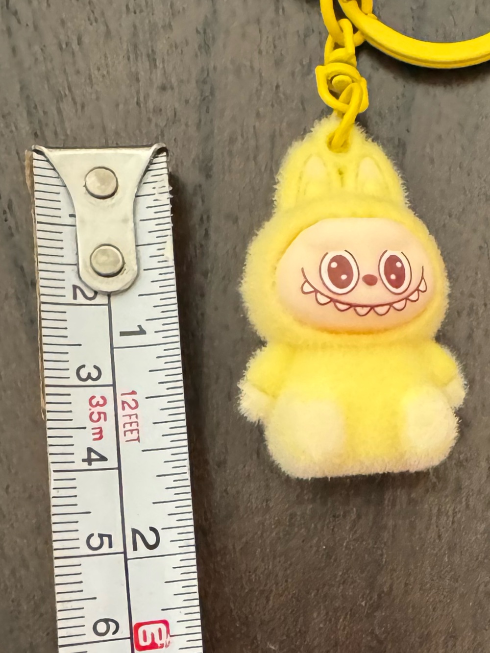 Yellow Labubu Keychain (4cm) - Picture 6 of 6
